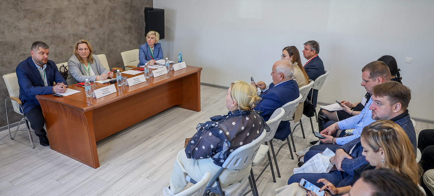 Более 220 предпринимателей Подмосковья обсудили с властью новую правовую реальность и меры поддержки бизнеса